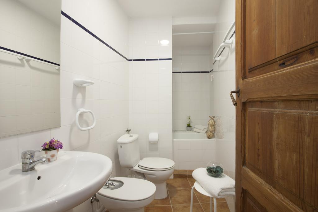 Singularstays Roteros Valencia Bilik gambar